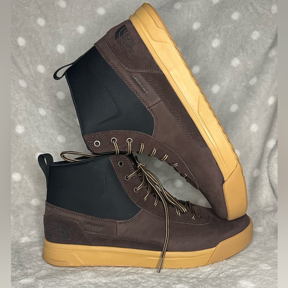 The North Face Men's Larimer Mid Waterproof Boots size 11.5